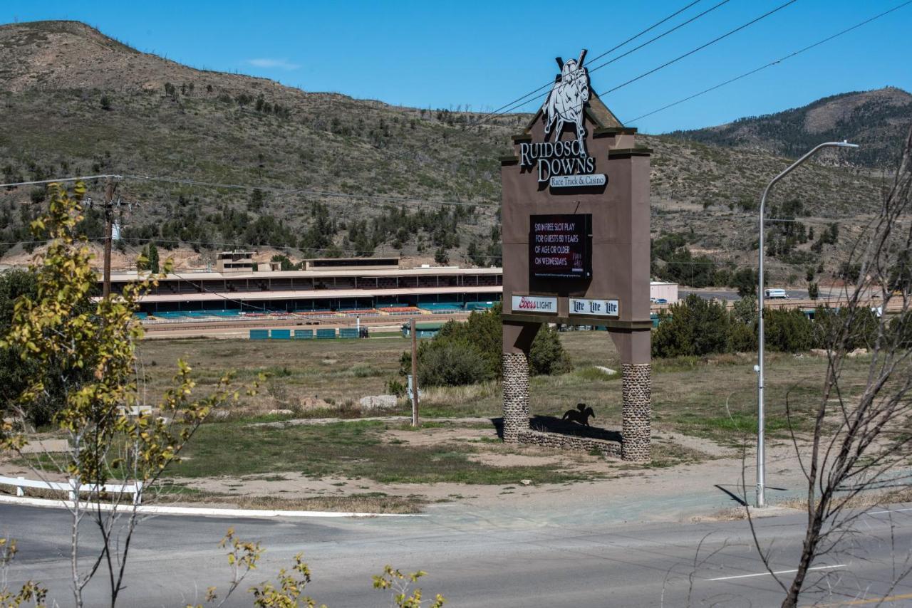Tiny Two, 2 Bedrooms, Midtown, Sleeps 4 Ruidoso Extérieur photo